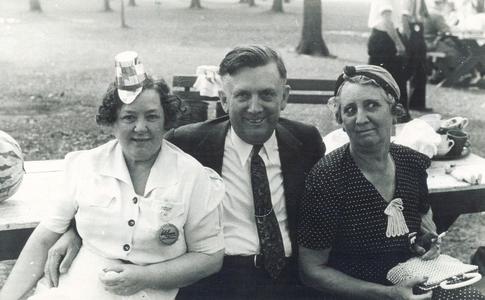 Lola Nauth, Dr. D. F. Nauth, Mrs. A. A. “Bertha” Laun, Sr.