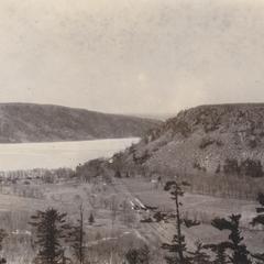 Devil's Lake east and west bluffs