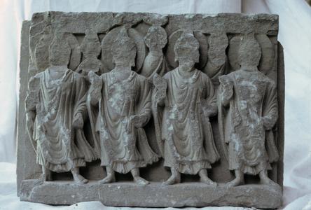 NG016, Buddha Figures and Attendants
