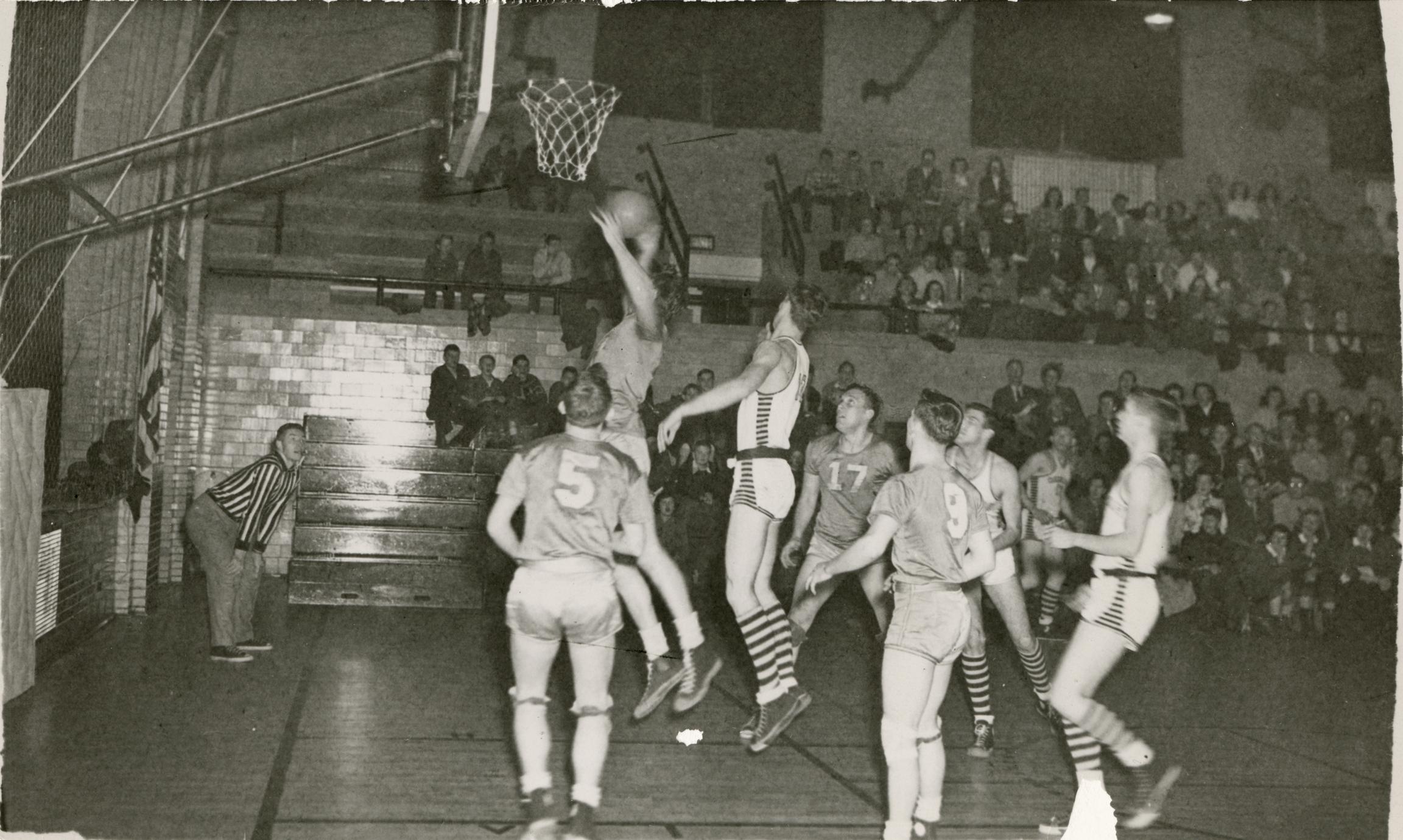 ‎Men's basketball game UWDC UWMadison Libraries