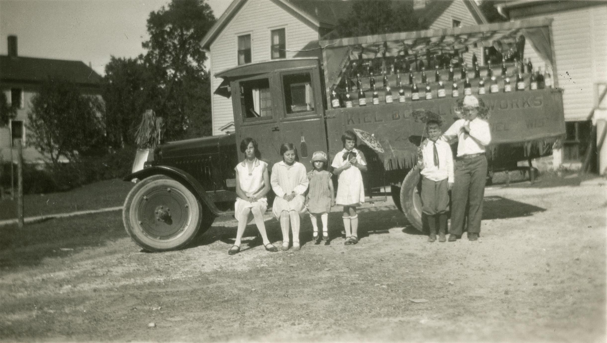 ‎Kiel Bottling Works UWDC UWMadison Libraries