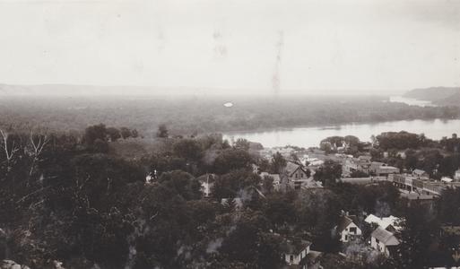 View across Mississippi from Lansing, IA