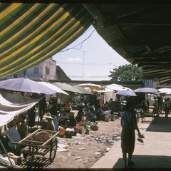 Morning Market : stalls outside market