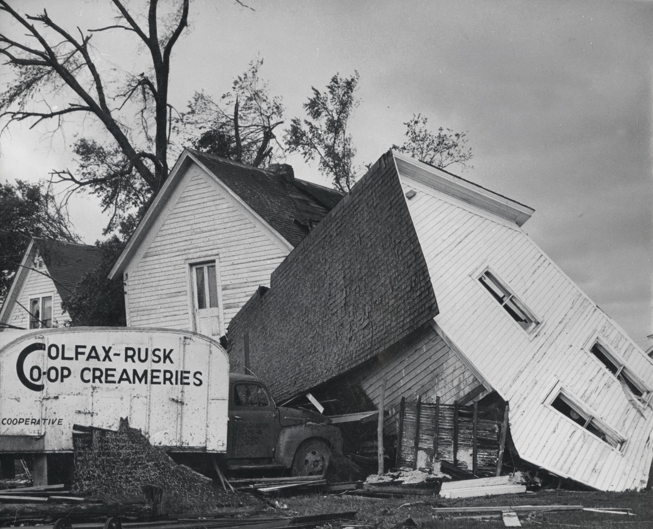 ‎Aftermath of the 1958 Colfax tornado UWDC UWMadison Libraries