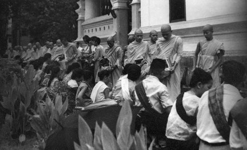 Vat Ong Tu, beginning of Phansa