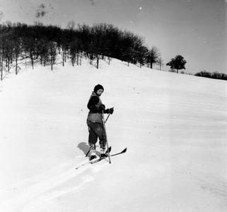 Estella Leopold Jr. skiing