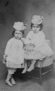 Sisters Anna M Babcock Praul and Ella Nora Babcock Healy