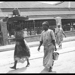 Carrying provisions on head