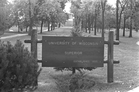Campus welcome sign, 1980s