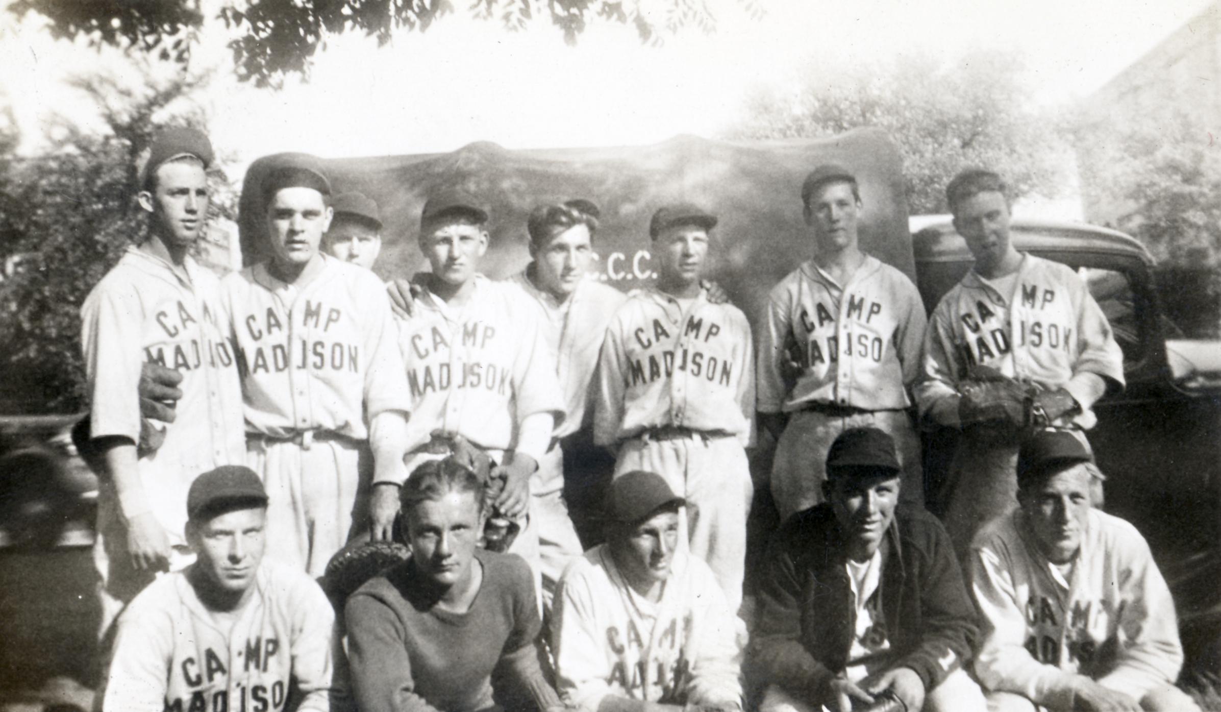 1900 baseball team - UWDC - UW-Madison Libraries