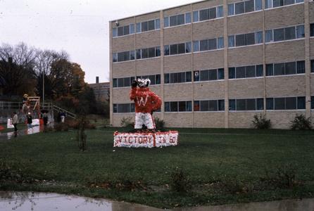 Bucky Badger homecoming decoration