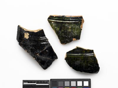 Hollow-ware fragments