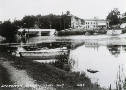 Sheboygan River and First Street bridge