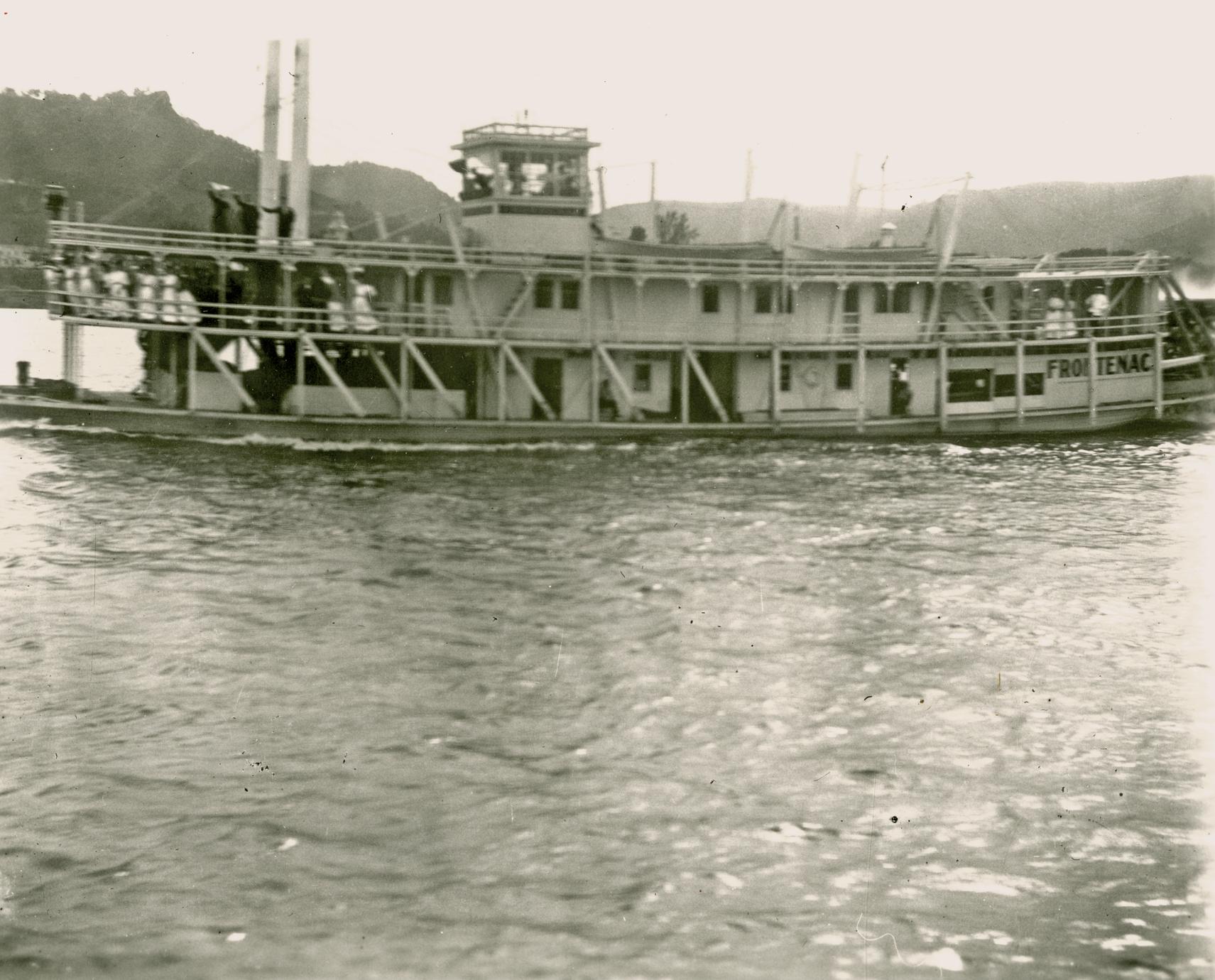 ‎Frontenac (Rafter/Excursion boat, 1896-1912) - UWDC - UW-Madison Libraries