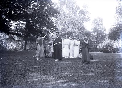 Summer school pageant, 1917