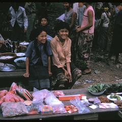 Tha Deua bend : afternoon village market