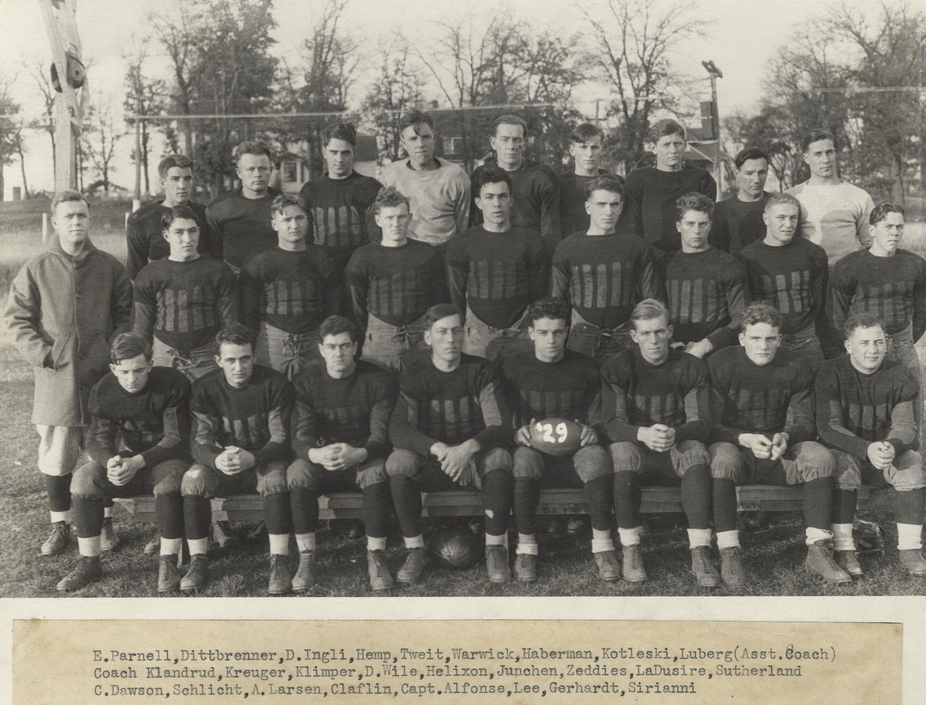 Washington High School (Milwaukee) -- Rare 1927 Original hotsell Large Cabinet Photo Football Team Wisconsin