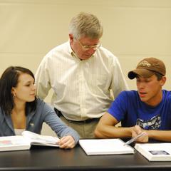 Dean Andy Keogh talking to students, University of Wisconsin--Marshfield/Wood County, 2009