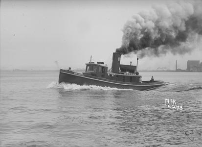 Tug Missouri in Duluth-Superior Harbor