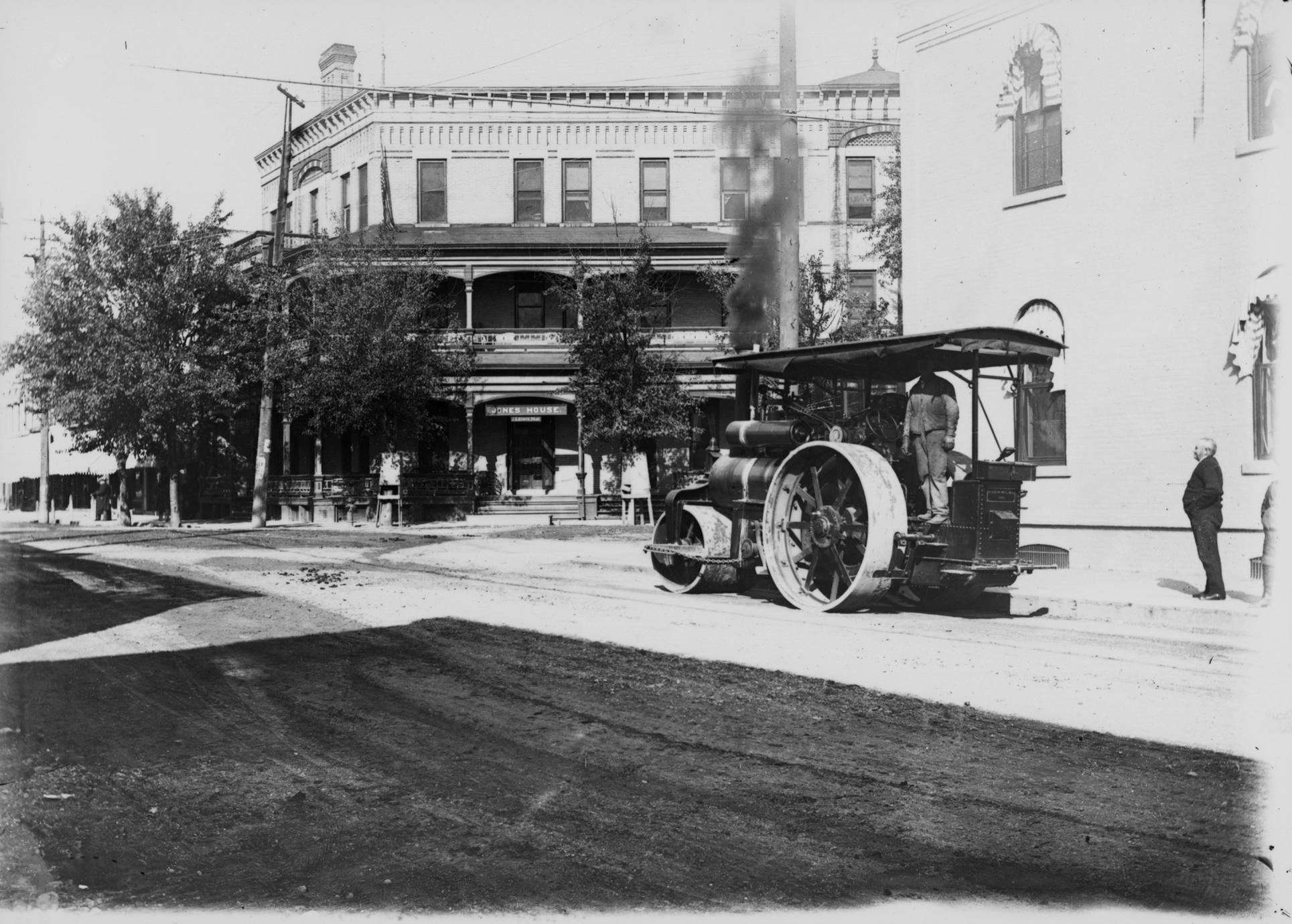 ‎Jones House, Oconomowoc UWDC UWMadison Libraries