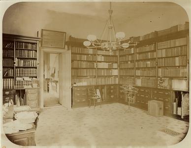 Woodman Astronomical Library