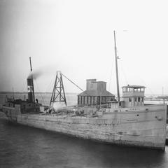 The Hennepin alongside dock