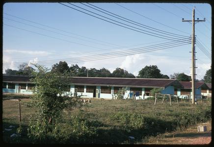 Fa Ngum school : Classroom buildings