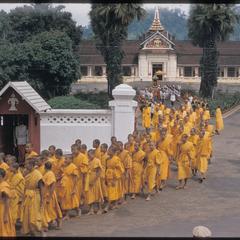 Monks escorting Prabang