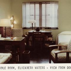 Elizabeth Waters double room