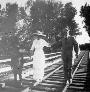 Aldo and Estella Bergere Leopold, probably Santa Fe, New Mexico, ca. 1912 (walking along railroad tracks)