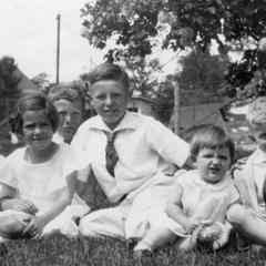 Healy grandchildren Doris Noll Baumgart, Thomas Gulick, Jack Gulick, Marilyn Noll Nitka, Jimmie Gulick
