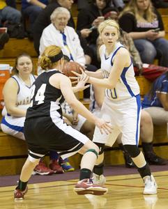 Women's basketball in action, University of Wisconsin--Marshfield/Wood County, 2015