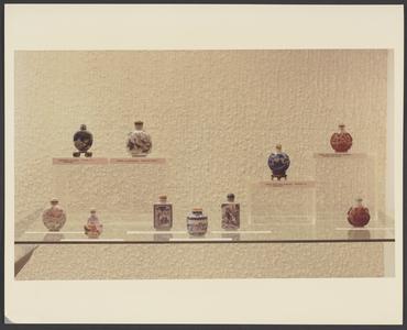 Snuff Bottles : Chinese Art in Miniature