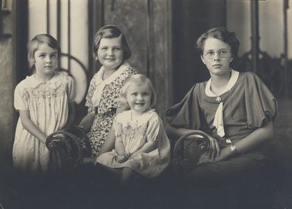 Daughters of Arthur Theiler