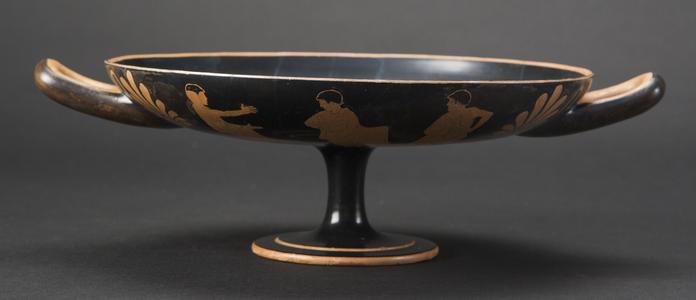 Wine Cup (Kylix) with Conversing Youths
