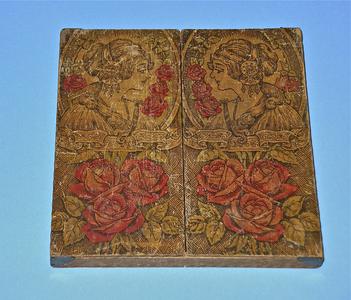 Wooden handkerchief box with flowers