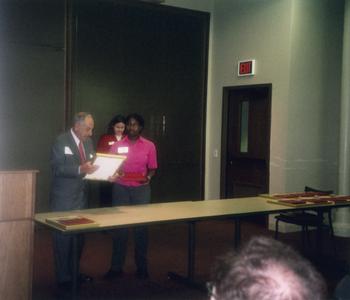 Tara Mahan receives 2002 COE Undergraduate Excellence Award