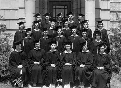 1941 nursing class photo