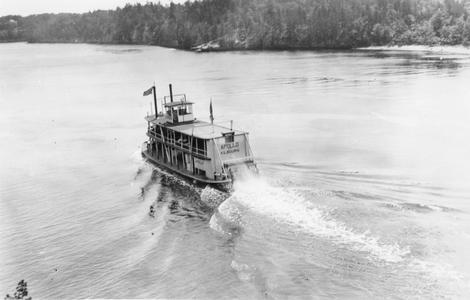 Stern view of Apollo No. 1 on the Wisconsin River