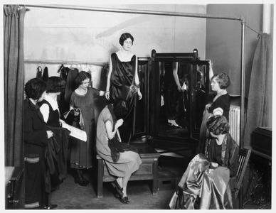 Clothing laboratory