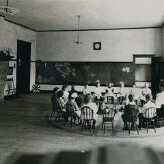 1907 Platteville Normal School kindergarten class
