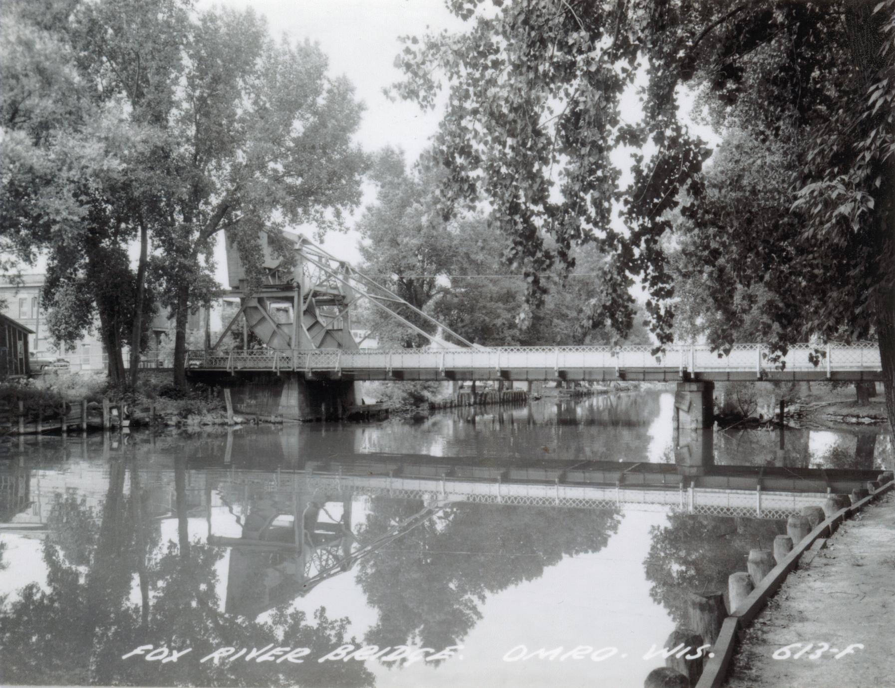 ‎Fox River bridge, Omro, Wisconsin UWDC UWMadison Libraries