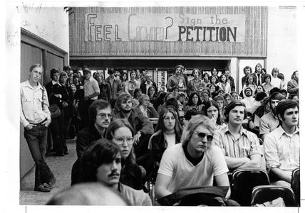 Campus overcrowding demonstration,1974