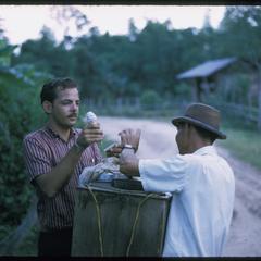 Ban Pha Khao : ice cream vendor with Galen