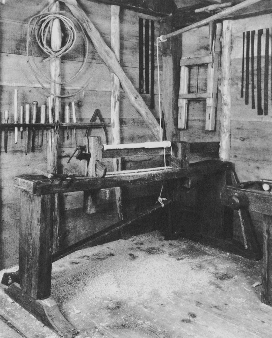 Black and white photo of a lathe bed