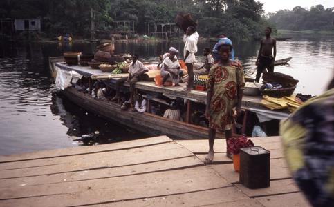 Boat at the dock in Igbo Koda