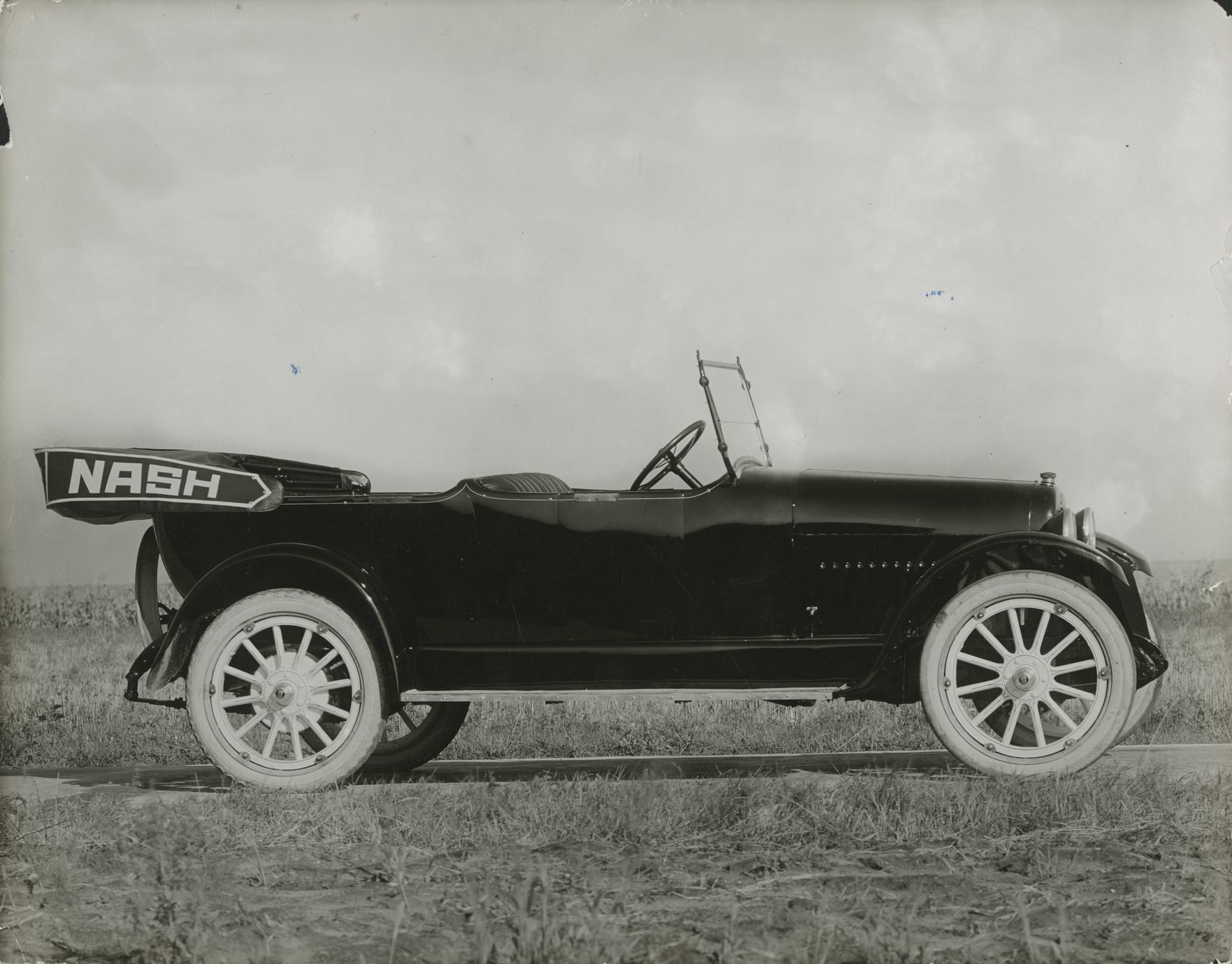 ‎A Nash touring car - UWDC - UW-Madison Libraries