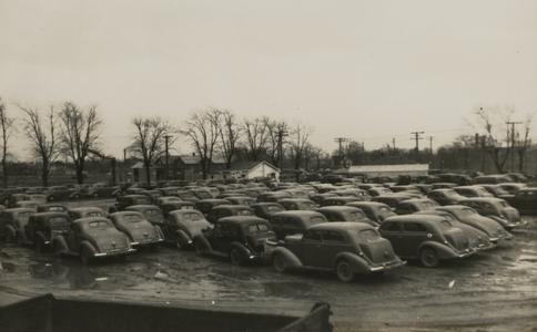 Nash automobiles await shipment