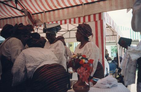 Women at the Ifaturoti wedding