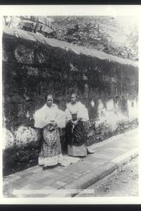 Two young Filipino women, Cavite, 1899